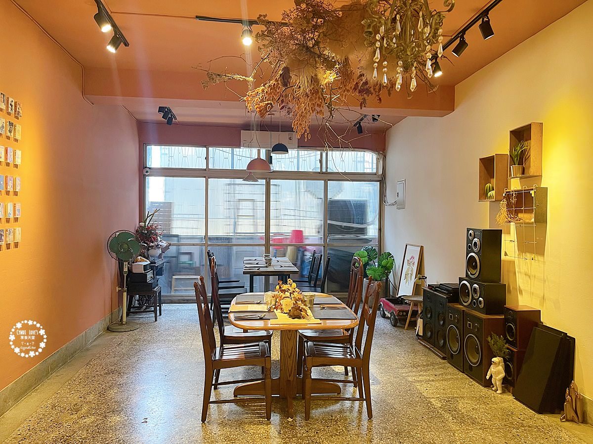 村口微光 逢甲店，台中最美老屋巷弄義式餐廳，創意新品章魚燒味噌燉飯每日現量供應，平價義式料理159元起 - Cyndi loves享食天堂