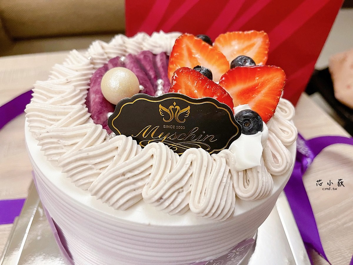 麥仕佳烘焙坊 台中公益店，深根近30年中部人的回憶，芋見幸福芋頭蛋糕濃郁芋泥蛋糕餡，6吋只要480元 - Cyndi loves享食天堂